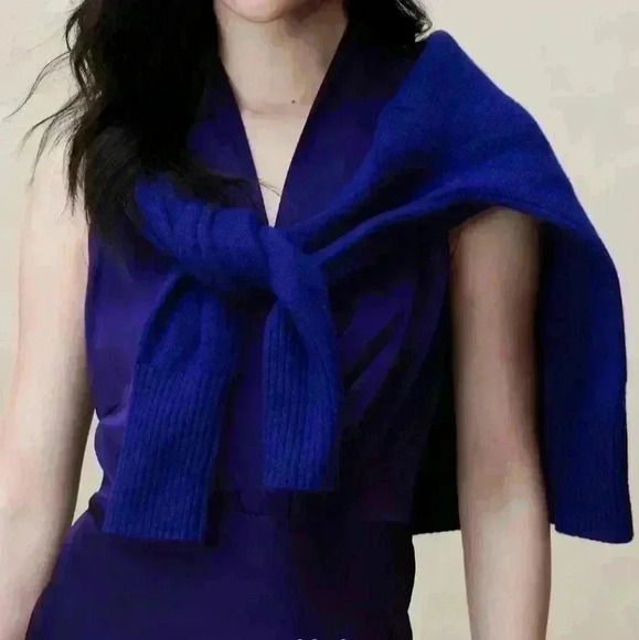 BANANA REPUBLIC SATIN V-NECK KNEE-LENGTH DRESS - Picture 3 of 5